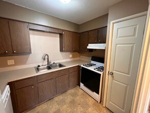 7120 Van Dorn St in Lincoln, NE - Building Photo - Building Photo