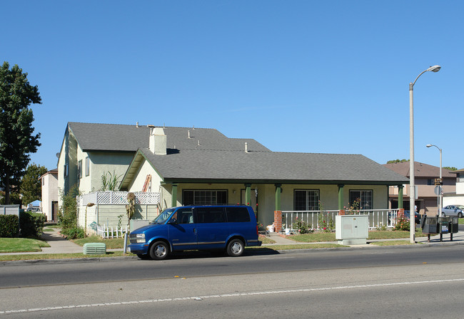 1201 W 7th St in Oxnard, CA - Building Photo - Building Photo