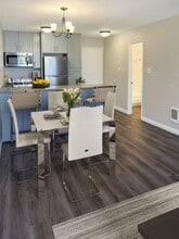 Windward Village Apartments in Venice, CA - Building Photo - Building Photo