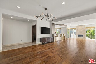 447 N Doheny Dr in Beverly Hills, CA - Building Photo - Building Photo