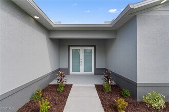 945 Butler St E in Lehigh Acres, FL - Building Photo - Building Photo