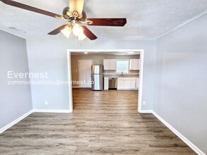 332 Cherry St in Social Circle, GA - Building Photo - Building Photo