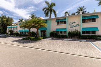 132 Isle Of Venice Dr in Fort Lauderdale, FL - Building Photo - Building Photo