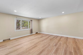 15222 Huntington Ct in Orland Park, IL - Building Photo - Building Photo