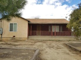 13400 Rosedale Hwy in Bakersfield, CA - Building Photo