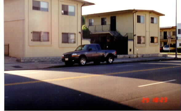 7701 S Western Ave in Los Angeles, CA - Building Photo