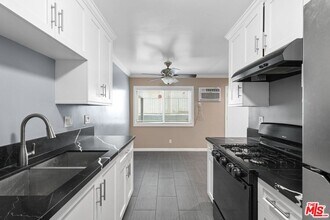 1939 Selby Ave in Los Angeles, CA - Building Photo - Building Photo