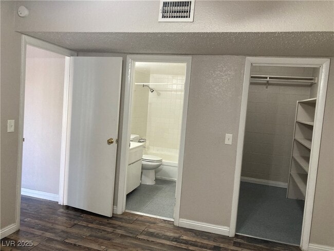 property at 575 S Royal Crest Cir