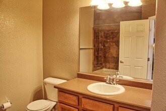 15460 Canyon Gulch Ln-Unit -15460 Canyon Gulch #308 in Englewood, CO - Building Photo - Building Photo