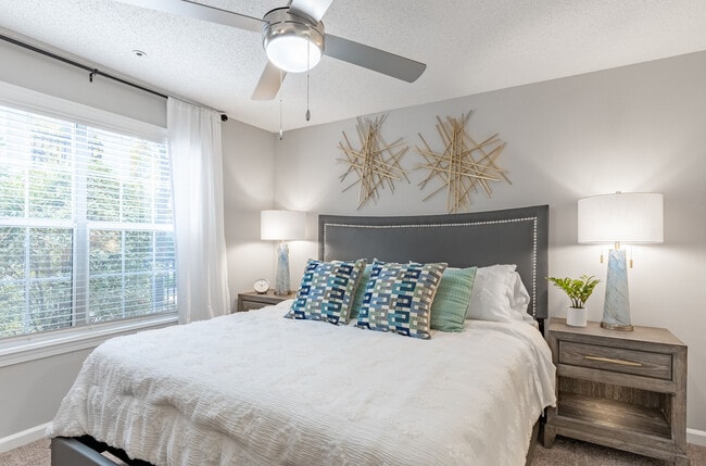 Arium Lenox Park in Atlanta, GA - Foto de edificio - Building Photo