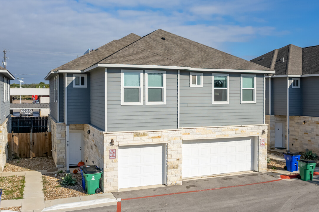 906 Quartz Ct in Cedar Park, TX - Building Photo