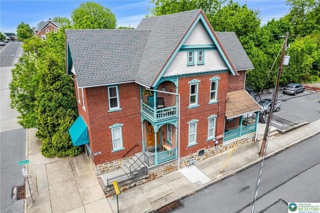 property at 146 W Broad St