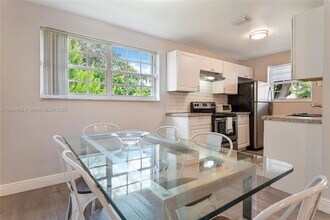 6198 SW 63rd St in South Miami, FL - Building Photo - Building Photo