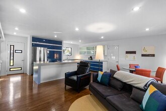 10327 Orchard Park Dr W in Indianapolis, IN - Building Photo - Building Photo