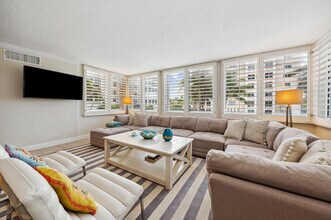 2000 S Ocean Blvd in Delray Beach, FL - Building Photo - Building Photo