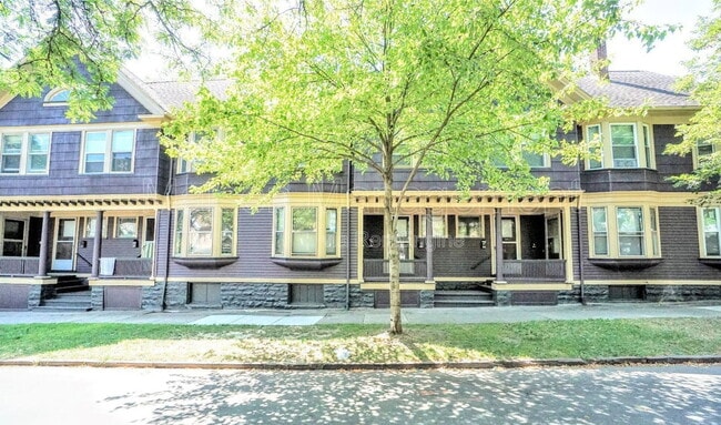 property at 291 A Pearl St