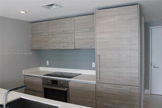 1300 S Miami Ave, Unit 2603 in Miami, FL - Building Photo - Building Photo
