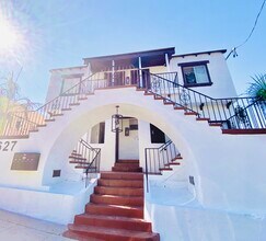 627 Brittania St in Los Angeles, CA - Foto de edificio - Building Photo