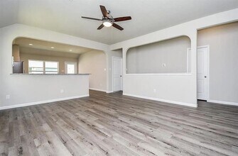 2516 Westslope Dr in Shenandoah, TX - Building Photo - Building Photo