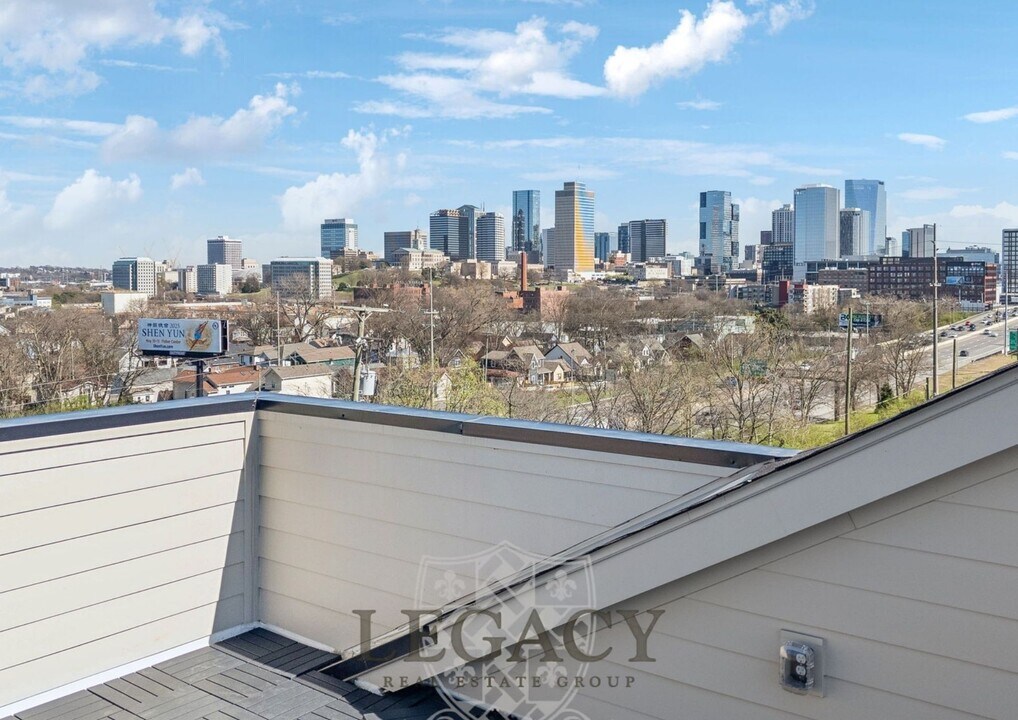 1019 12th Ave N in Nashville, TN - Building Photo