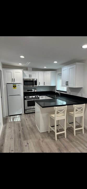 10348 Petit Ave in Granada Hills, CA - Building Photo