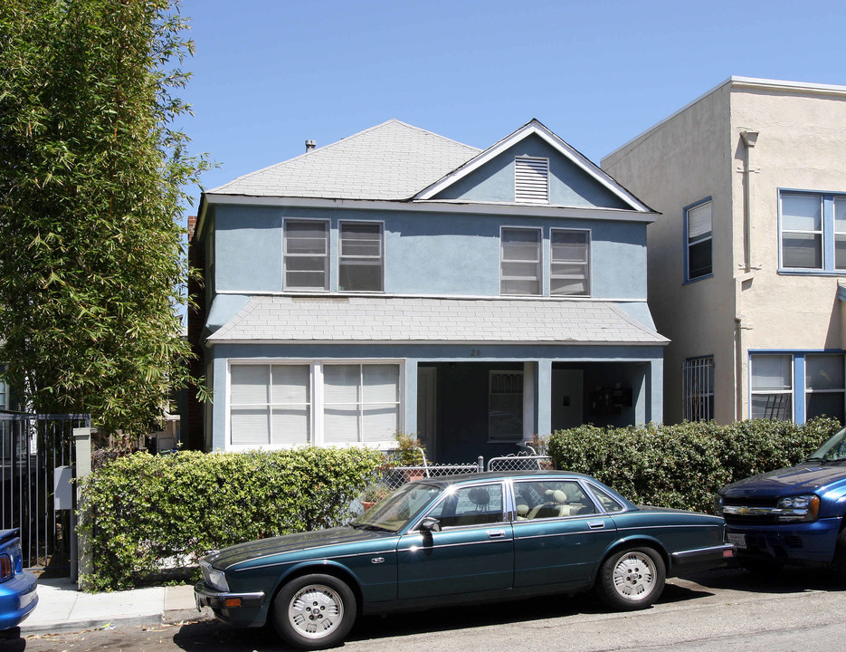 29 Brooks Ave in Venice, CA - Foto de edificio