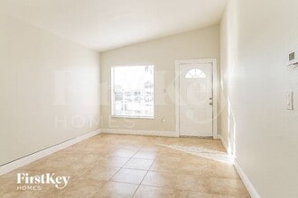 8927 NW 114th St in Hialeah Gardens, FL - Building Photo - Building Photo