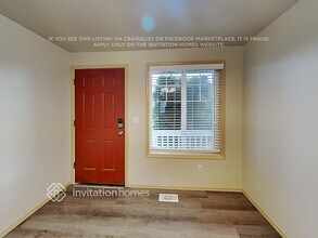 10504 56th Dr NE in Marysville, WA - Foto de edificio - Building Photo