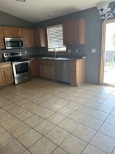 5624 S Mandy Ave in Sioux Falls, SD - Foto de edificio - Building Photo