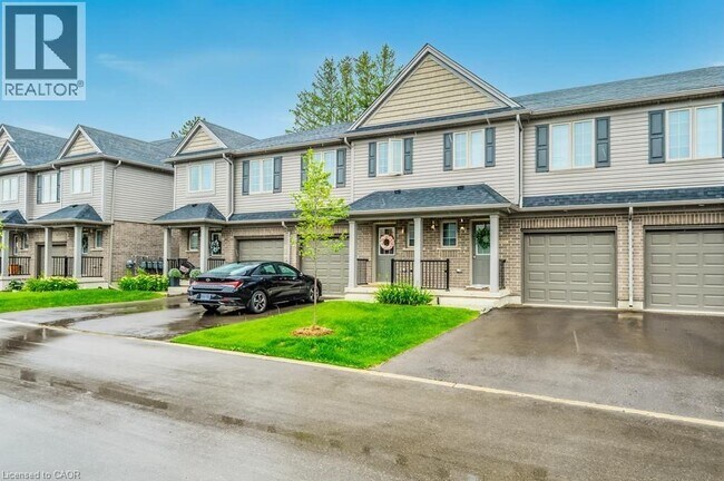 86 Erbsville Ct in Waterloo, ON - Building Photo - Building Photo