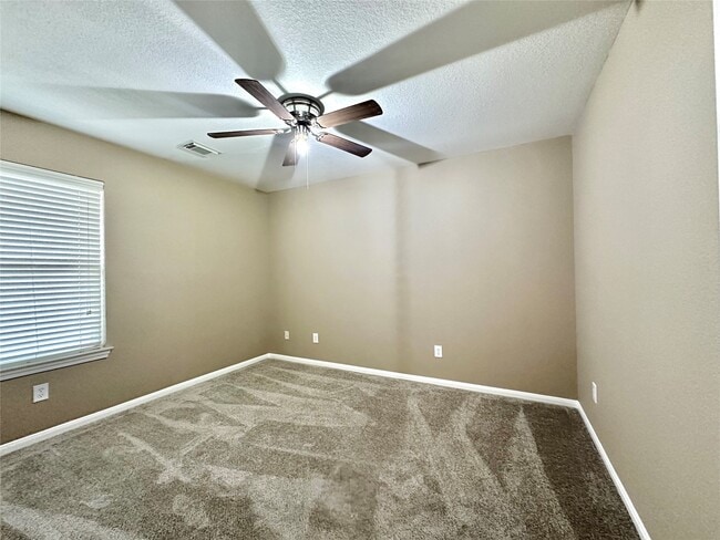 6303 Tolstin Lakes Ln