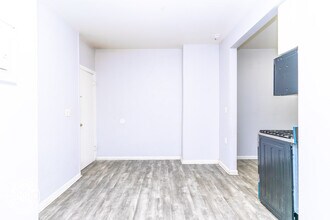 324 E 9th St in Brooklyn, NY - Building Photo - Building Photo
