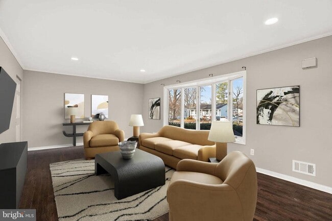 property at 927 Juliet Ln