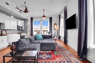 101 Barnard St in Savannah, GA - Building Photo - Building Photo