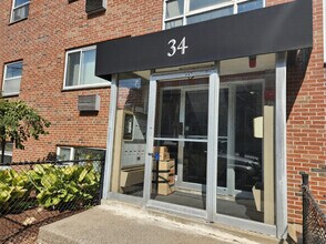 40 Gardner St, Unit 3 in Boston, MA - Foto de edificio - Building Photo