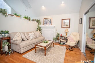 115 Ayers Point Rd in Old Saybrook, CT - Building Photo - Building Photo