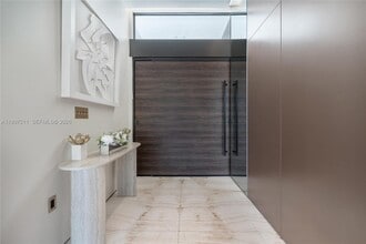 1045 W 47th Ct in Miami Beach, FL - Building Photo - Building Photo