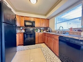 4340 Riverside Dr in Coral Springs, FL - Building Photo - Building Photo