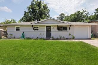 1605 Wheless Ln in Austin, TX - Building Photo - Building Photo