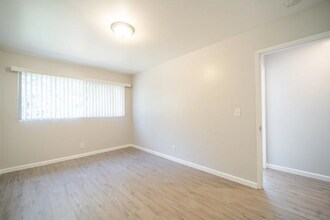 578 N Holliston Ave-Unit -#4 in Pasadena, CA - Building Photo - Building Photo
