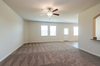 8410 Sandy Drift Rd in Mont Belvieu, TX - Building Photo - Building Photo