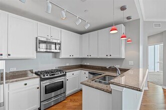 500 Throckmorton St in Fort Worth, TX - Building Photo - Building Photo