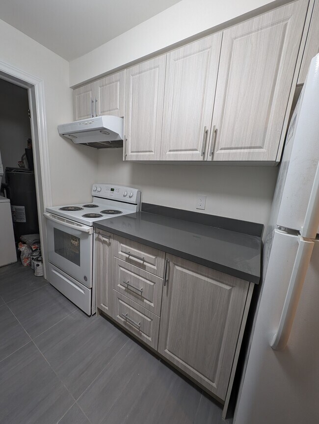 189 Lake Driveway W in Ajax, ON - Building Photo - Building Photo