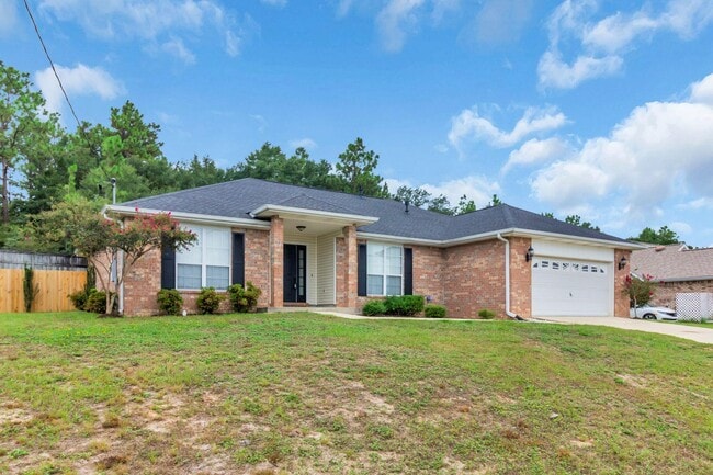 539 Tikell Dr in Crestview, FL - Building Photo - Building Photo