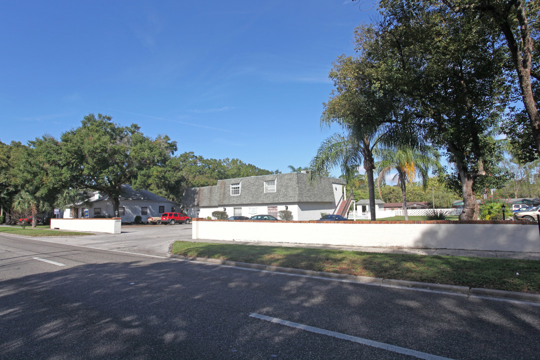 Devonshire Apartments in Plant City, FL - Foto de edificio