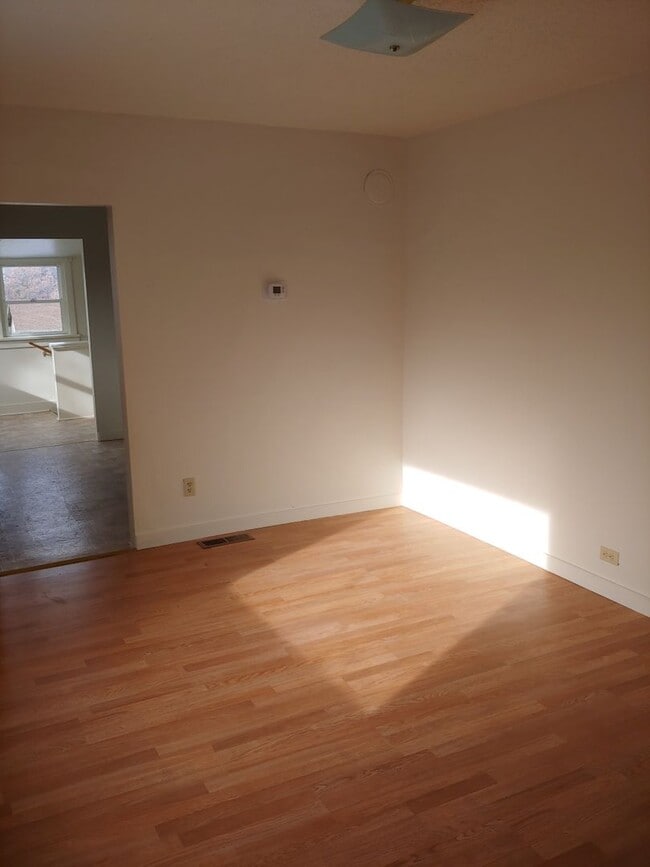 1936 Harriman St in Klamath Falls, OR - Building Photo - Building Photo