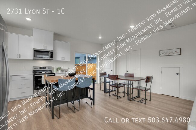 2731 SE Lyon St in Albany, OR - Building Photo - Building Photo