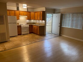 4321 Inglewood Blvd in Los Angeles, CA - Building Photo