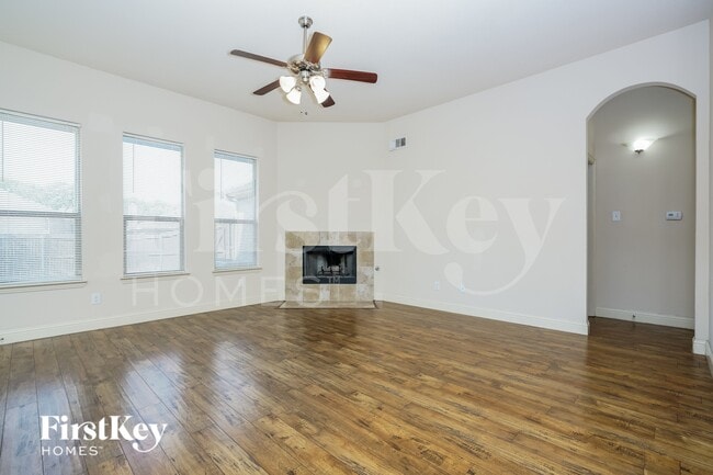 1223 Jewel Ln in Lancaster, TX - Building Photo - Building Photo