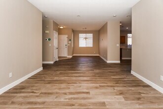 9156 Briarthorne St in Las Vegas, NV - Building Photo - Building Photo